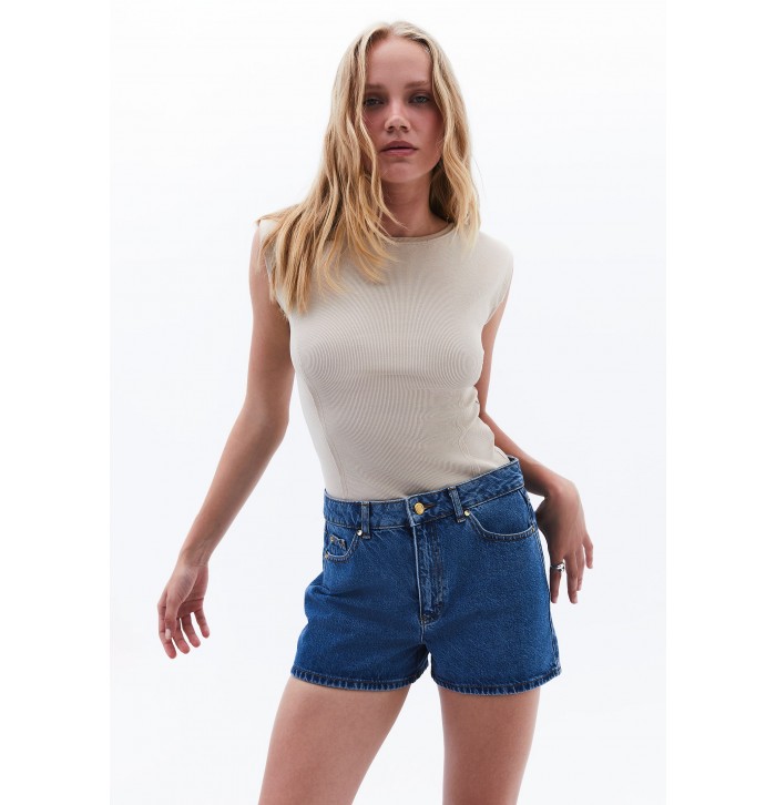 Bej Pamuklu Bot Yaka Tişört